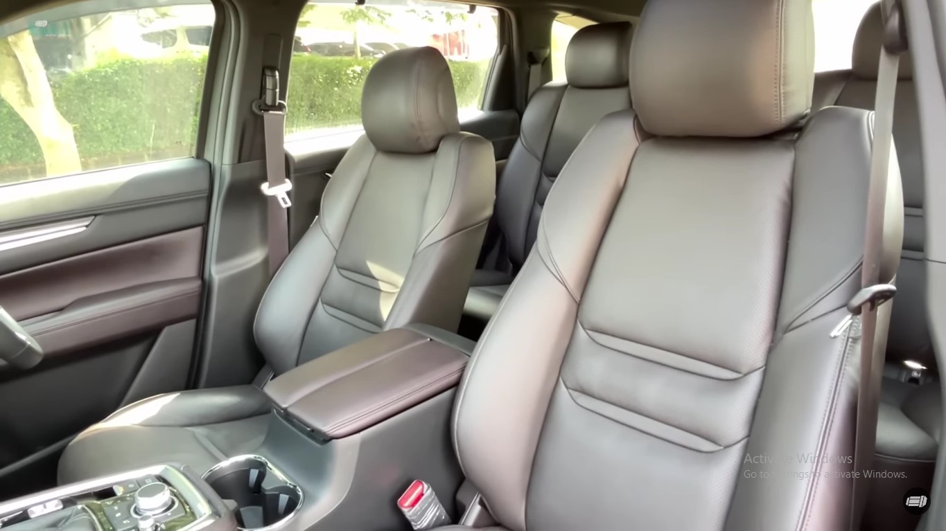 Interior Bangku pengemudi Mazda CX 8 2022